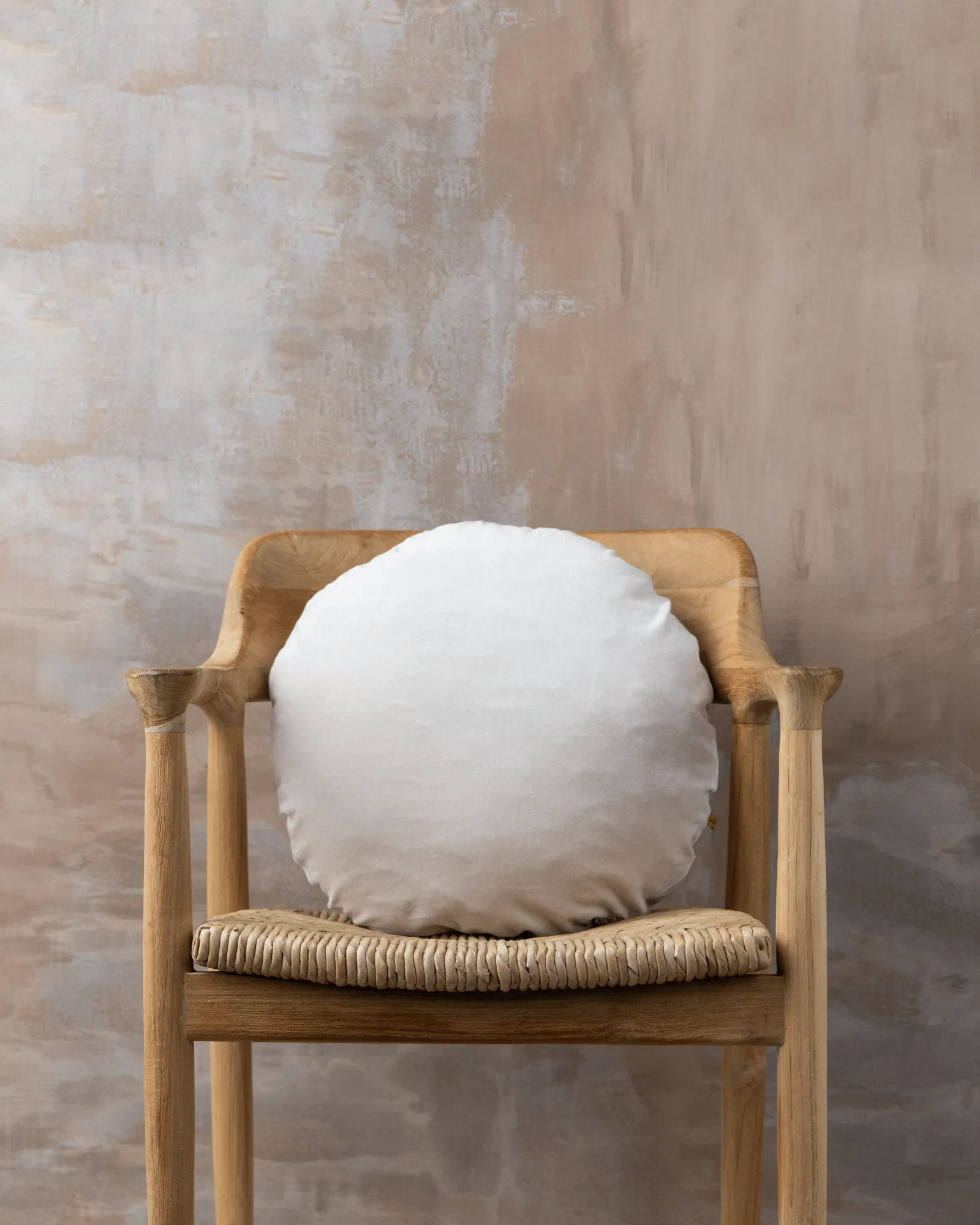 Linen/Velvet Round Cushion | Clay