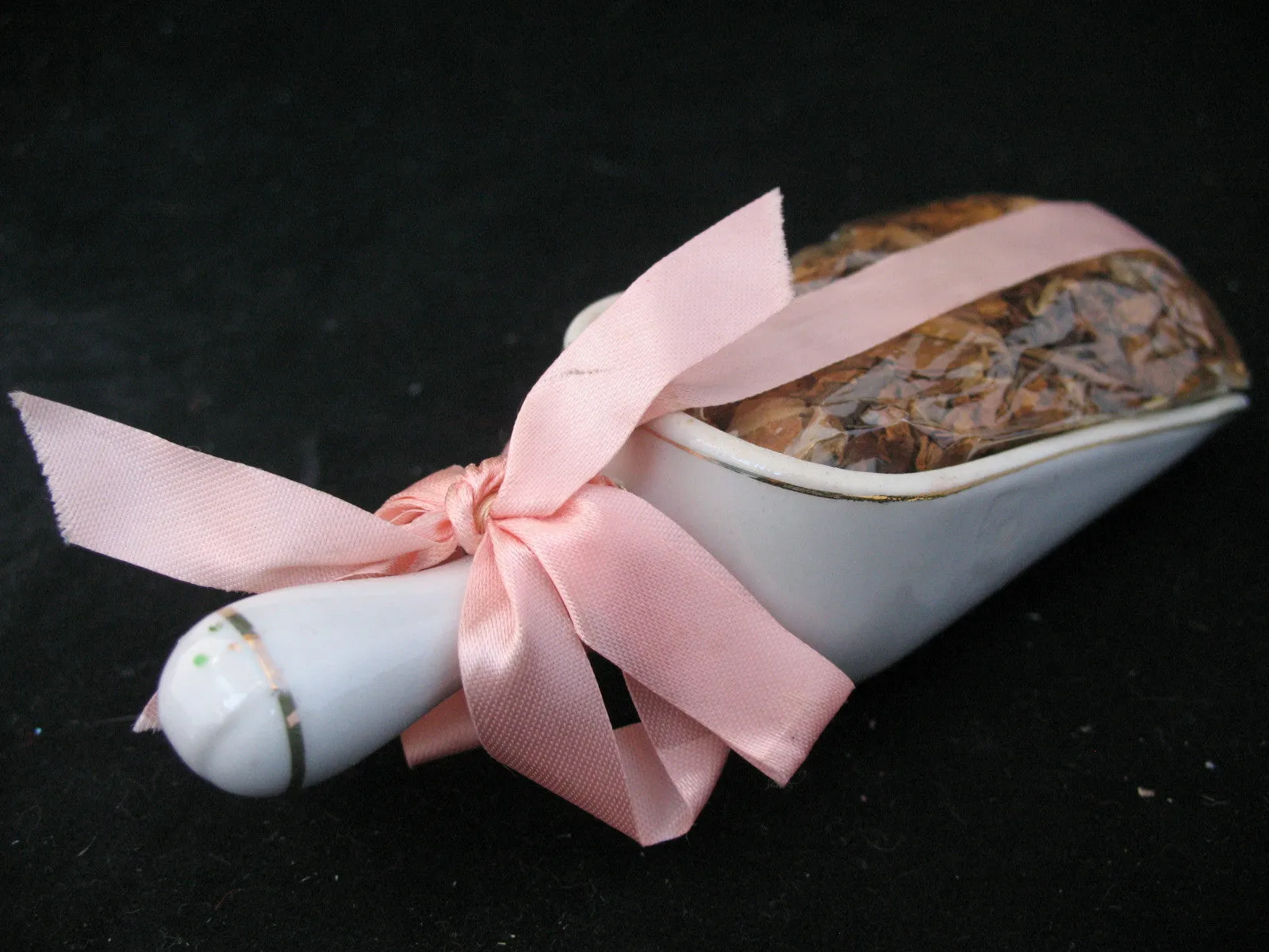 NEW WHITE CERAMIC Floral Flowers SCOOP SCOOPER SCOOPERS POTPOURRI Display Fragrance Scent Home Decors