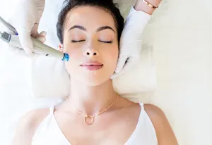 Signature Hydrafacial & Dermaplane - 3 Treatments