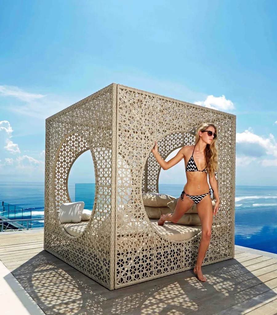 Skyline Design Rattan The Cube Luxury Daybed